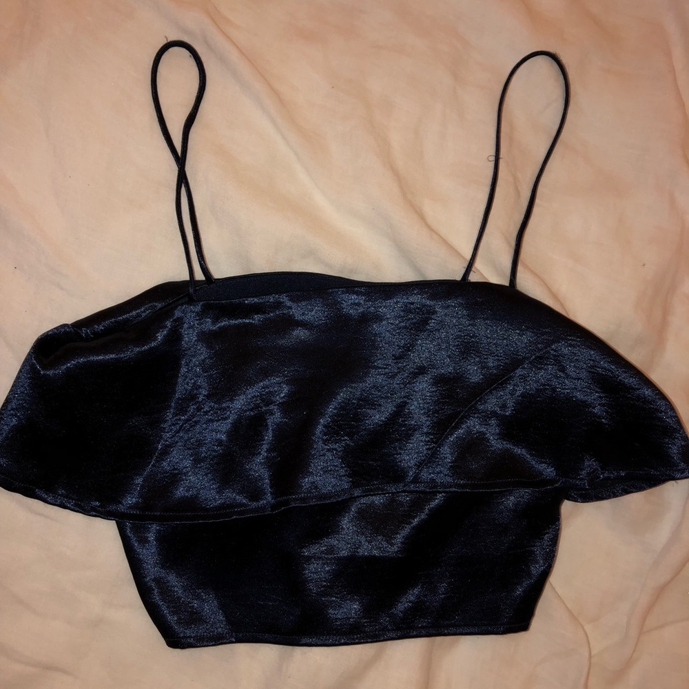 NWT UO festive navy crop